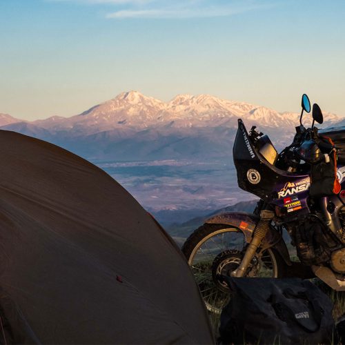 راهنمای جامع برای سفرهای ماجراجویانه با موتورسیکلت